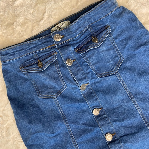 Edge of Reason Jean Skirt Women's Large - Picture 3 of 4